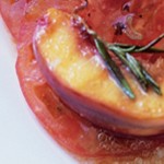 La salade de p&ecirc;ches grill&eacute;es de grand-papa