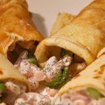 Rolled pancakes with shrimps & asparagus