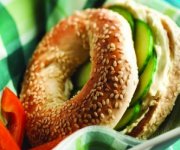 Bagels au concombre et &agrave; l'&eacute;rable