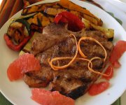 C&ocirc;telettes de veau, pamplemousse et piment de Jama&iuml;que
