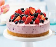 D&eacute;licieux g&acirc;teau au fromage et aux petits fruits