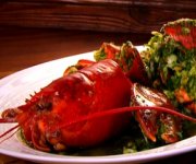 Homard &eacute;pic&eacute; aux &eacute;pinards et &agrave; l'ail